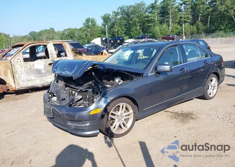 2014 Mercedes-Benz C 300 Sport 4Matic из США, поврежденный, VIN WDDGF8AB3ER311720